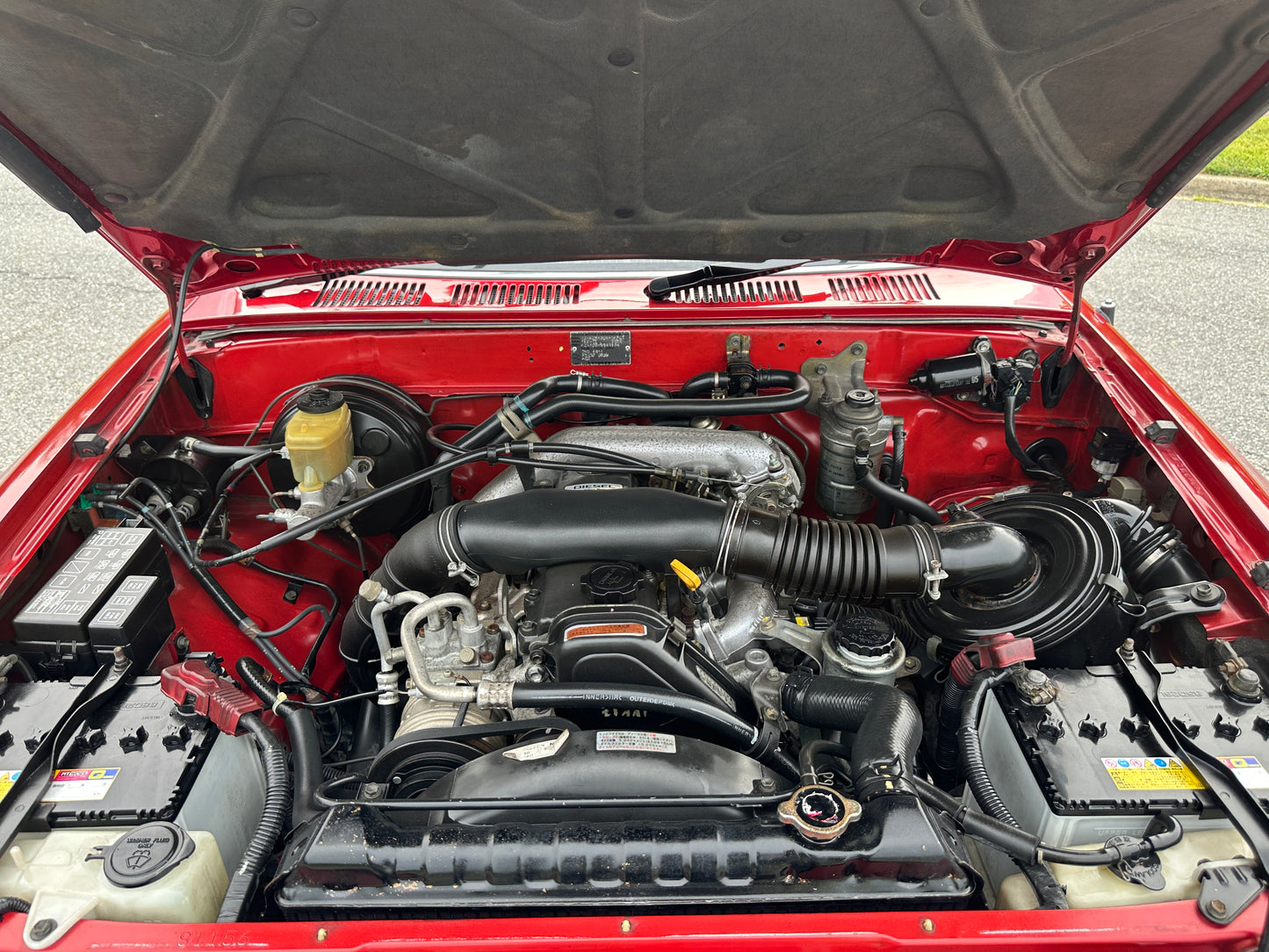 1995 TOYOTA HILUX SURF SSR-X - 4WD - TURBO DIESEL — LOT#576