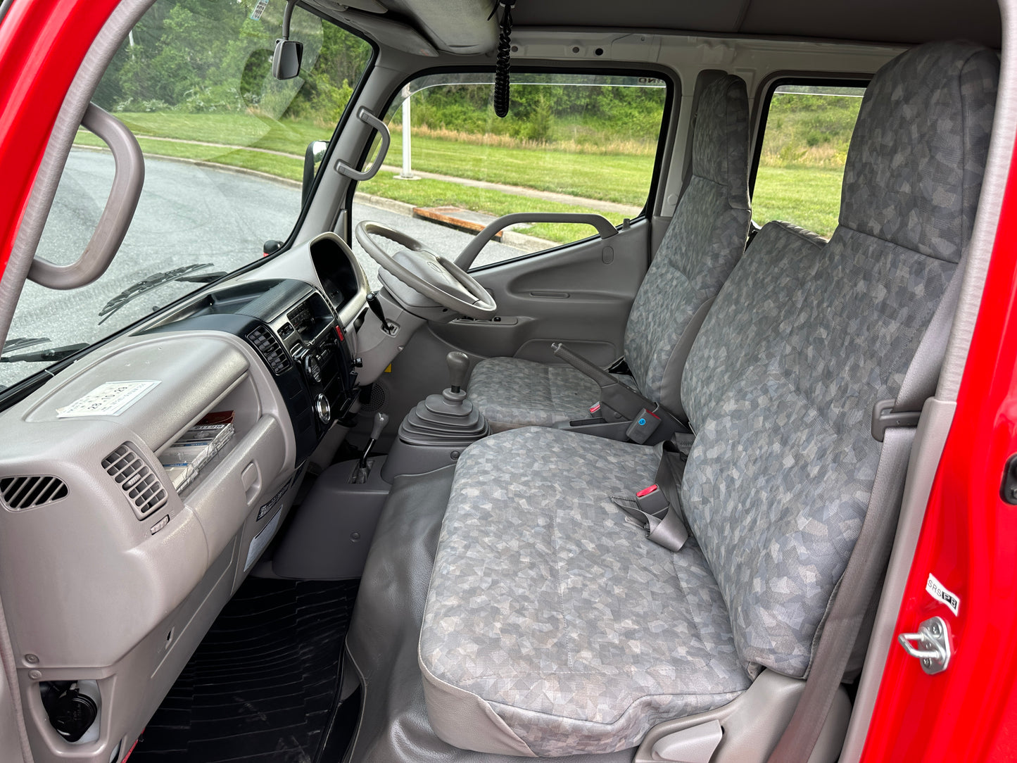 2000 HINO DUTRO 4WD JAPANESE FIRE TRUCK - 4WD - DIESEL - 5,829 MILES - A/C - FULLY FUNCTIONAL — LOT#856