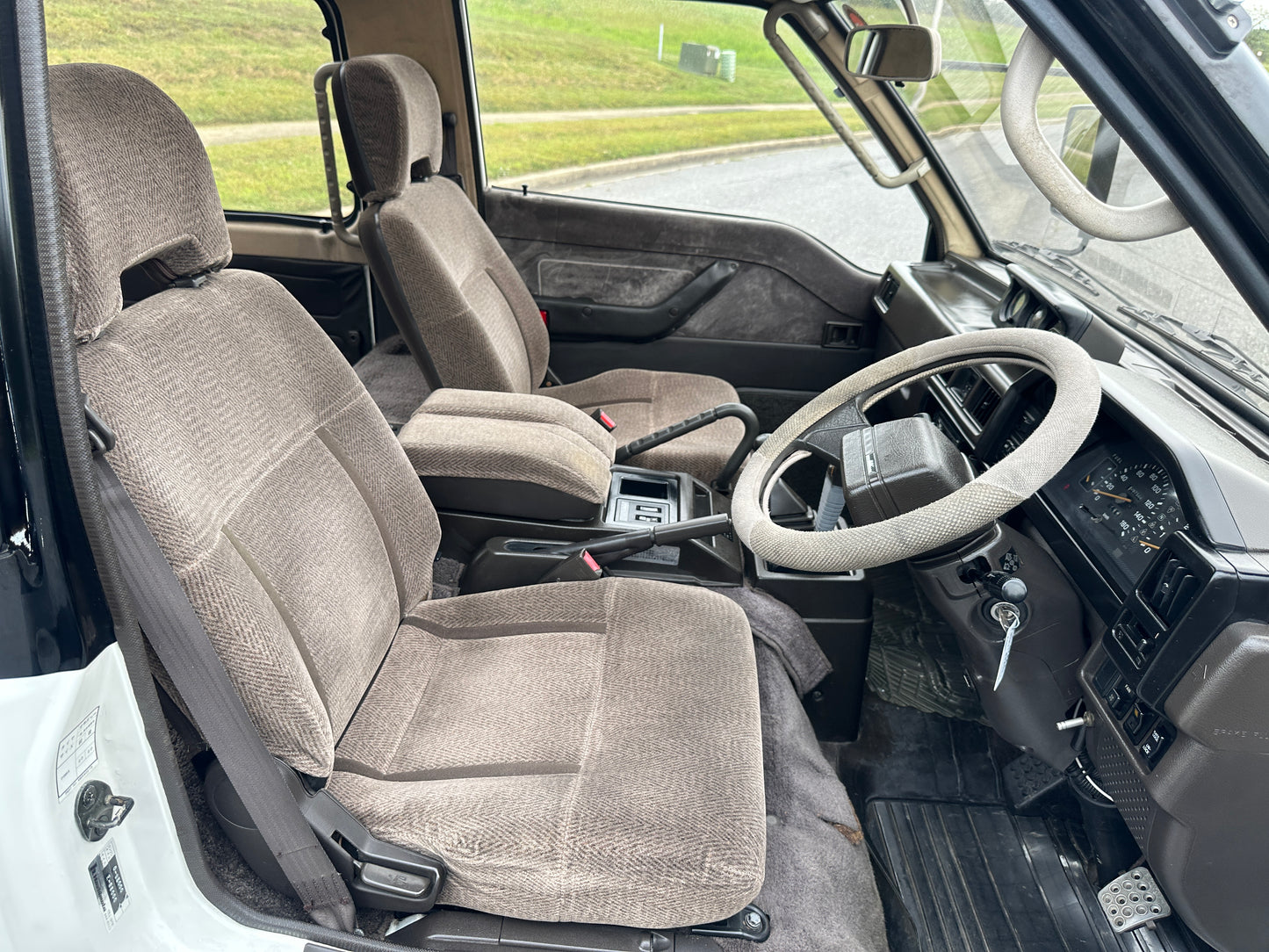1991 MITSUBISHI DELICA STAR WAGON 4WD SUPER EXCEED - TURBO DIESEL - 60k Miles — LOT#654