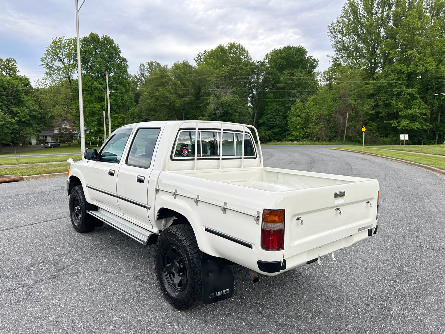 1992 TOYOTA HILUX SSR LN107 DOUBLE CAB PICKUP - DIESEL - 4x4 - 5 SPEED MANUAL - FULLY SERVICED - LOT#757