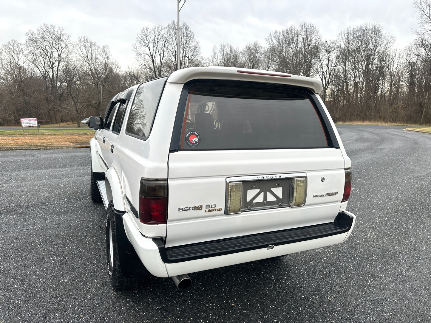 1995 TOYOTA HILUX SURF SSR-X LIMITED - 4WD - TURBO DIESEL — LOT#703