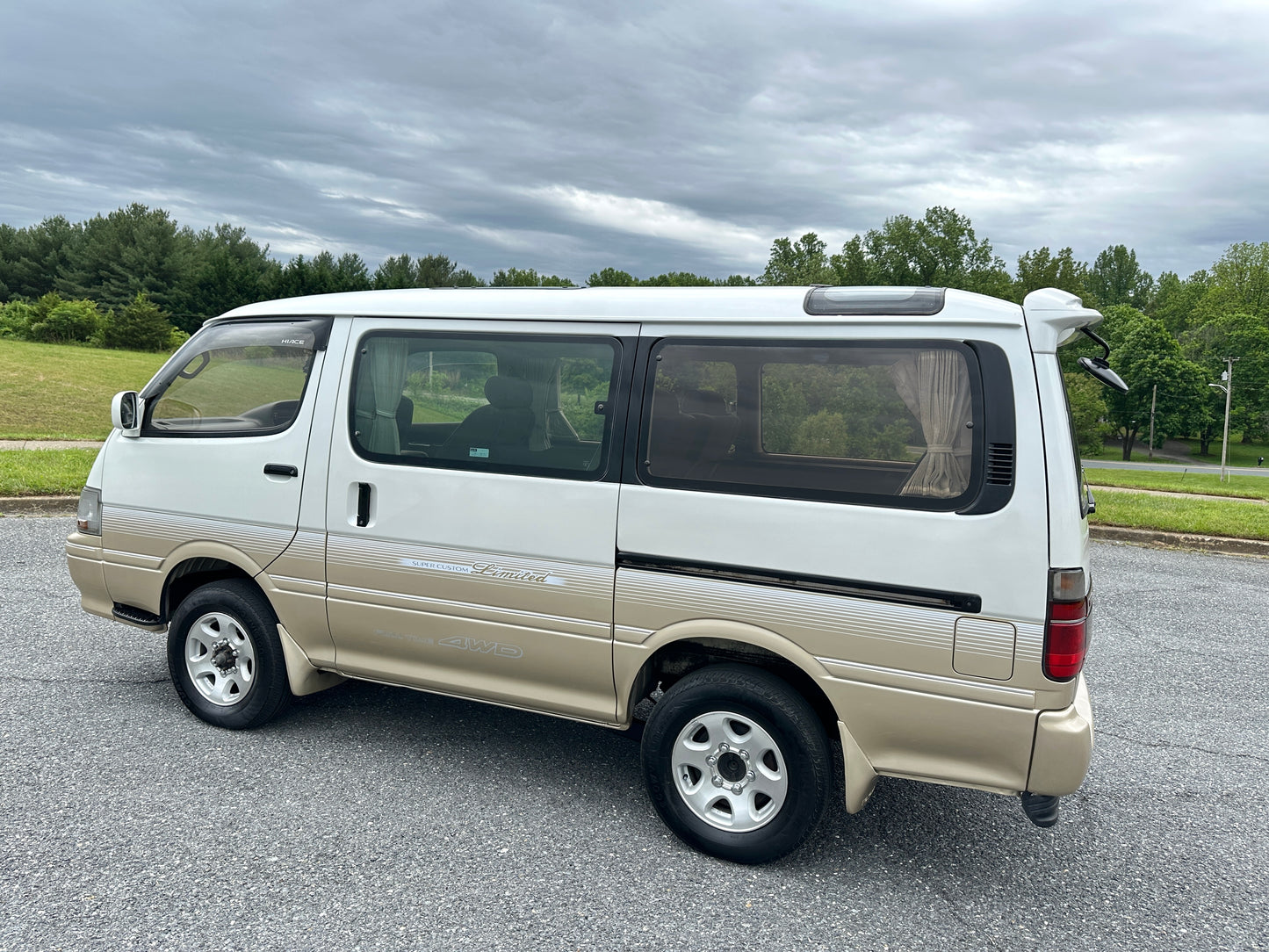 1995 TOYOTA HIACE SUPER CUSTOM LIMITED KZH106