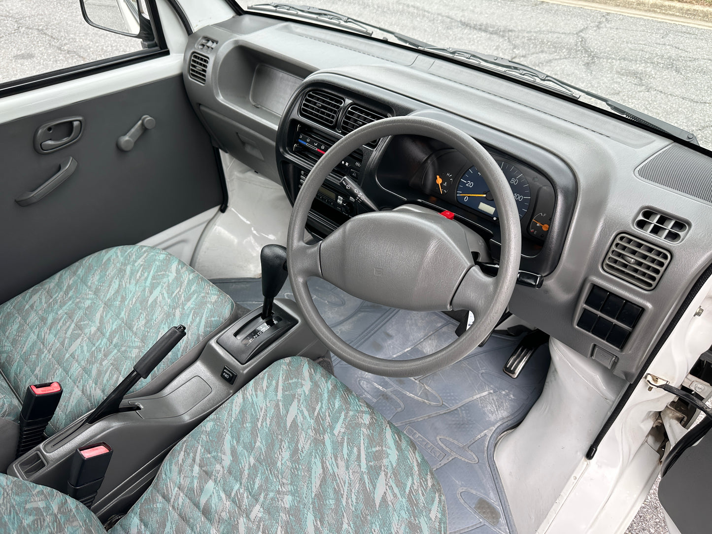 1999 SUZUKI CARRY TURBO 4WD - A/C - FUEL INJECTED - 15K Miles — LOT#829