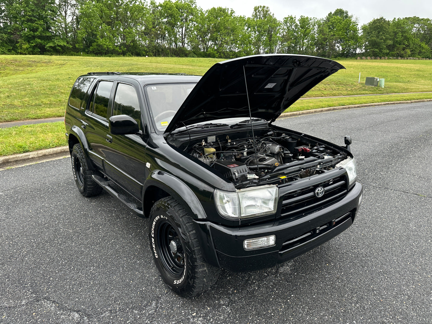 1998 TOYOTA HILUX SURF SSR-X LIMITED 4WD - 4 Cylinder Gasoline — LOT#902