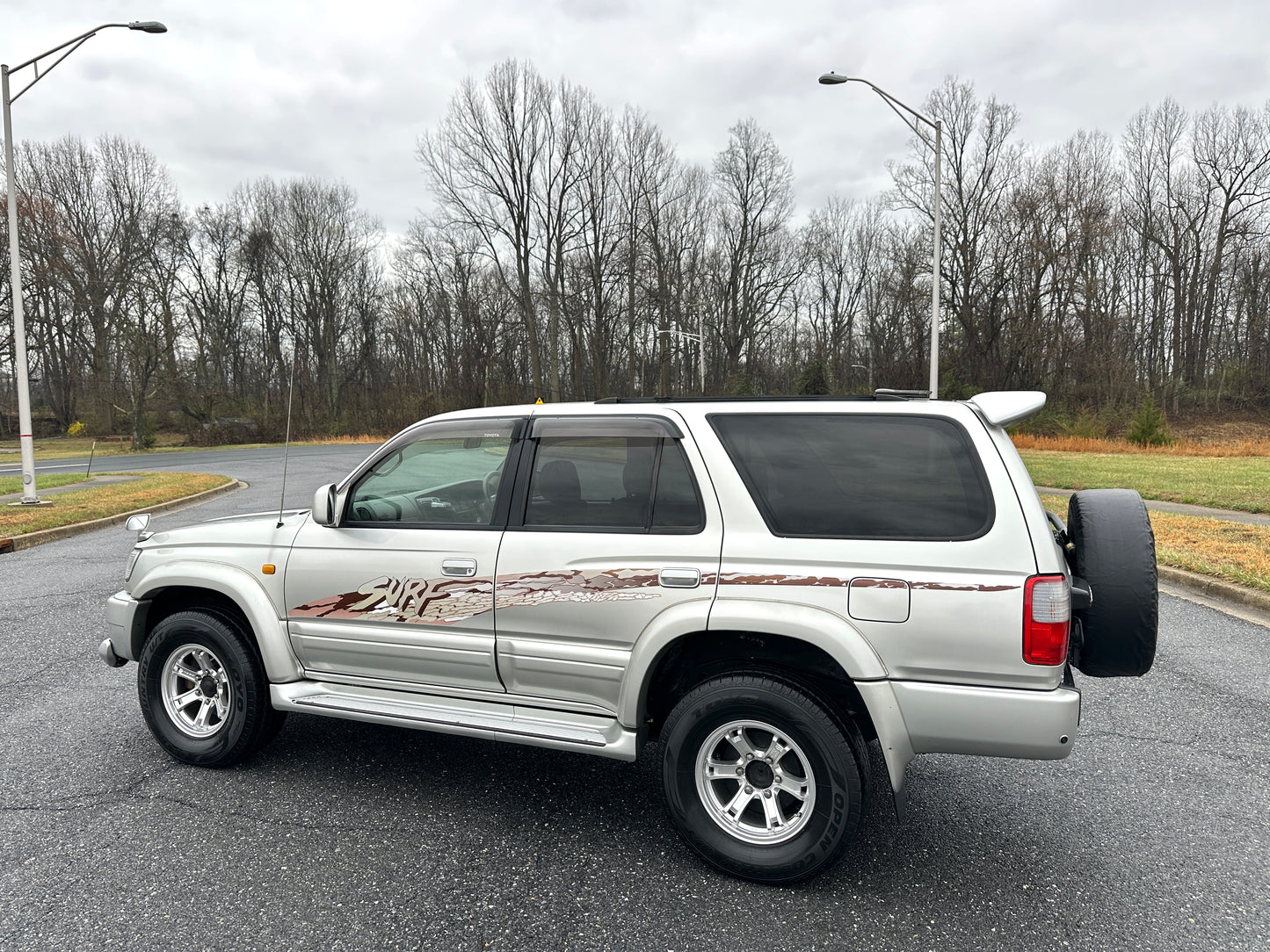 1998 TOYOTA HILUX SURF SSR-X 4WD - 4 Cylinder Gasoline — LOT#818