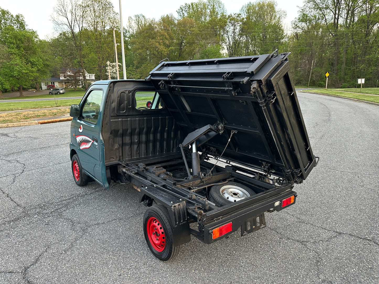 2000 SUZUKI CARRY 3-WAY DUMP TRUCK - 4WD - FUEL INJECTED- A/C - CUSTOM PAINTED — LOT#774