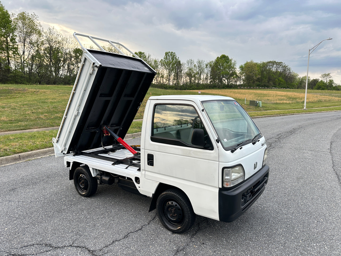 1997 HONDA ACTY SDX DUMP V-HA4  - 4WD - 5 SPEED - LOT#810