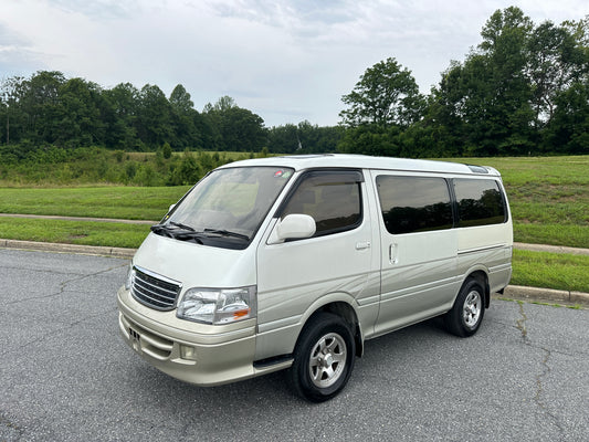 1999 TOYOTA HIACE SUPER CUSTOM LIVING SALOON EX 4WD - INTERCOOLED TURBO DIESEL — LOT#909