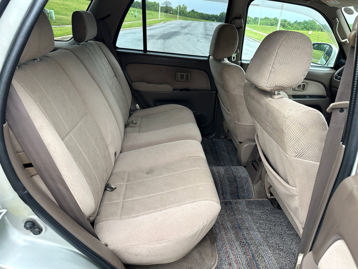2001 TOYOTA HILUX SURF SSR-X 4WD - 4 Cylinder Gasoline — LOT#905