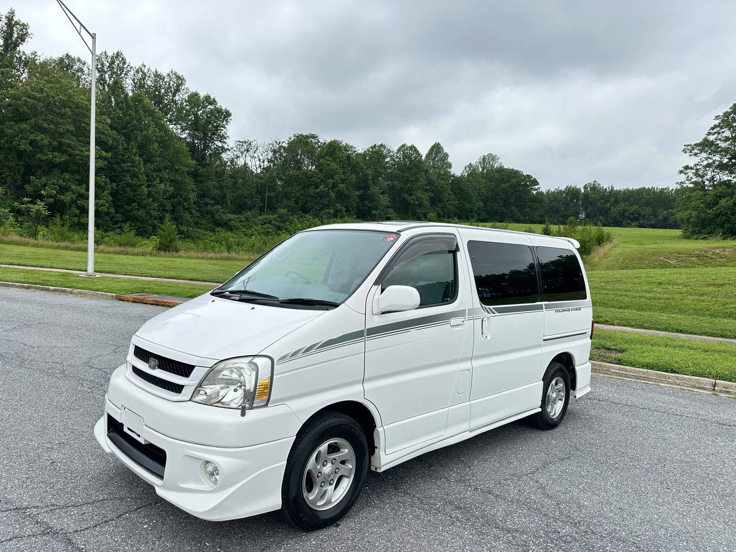 2000 TOYOTA TOURING HIACE - GASOLINE - 47,239 MILES — LOT#765