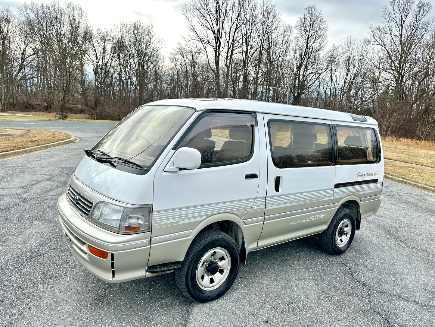 1995 TOYOTA HIACE SUPER CUSTOM G LIVING SALOON EX KZH106