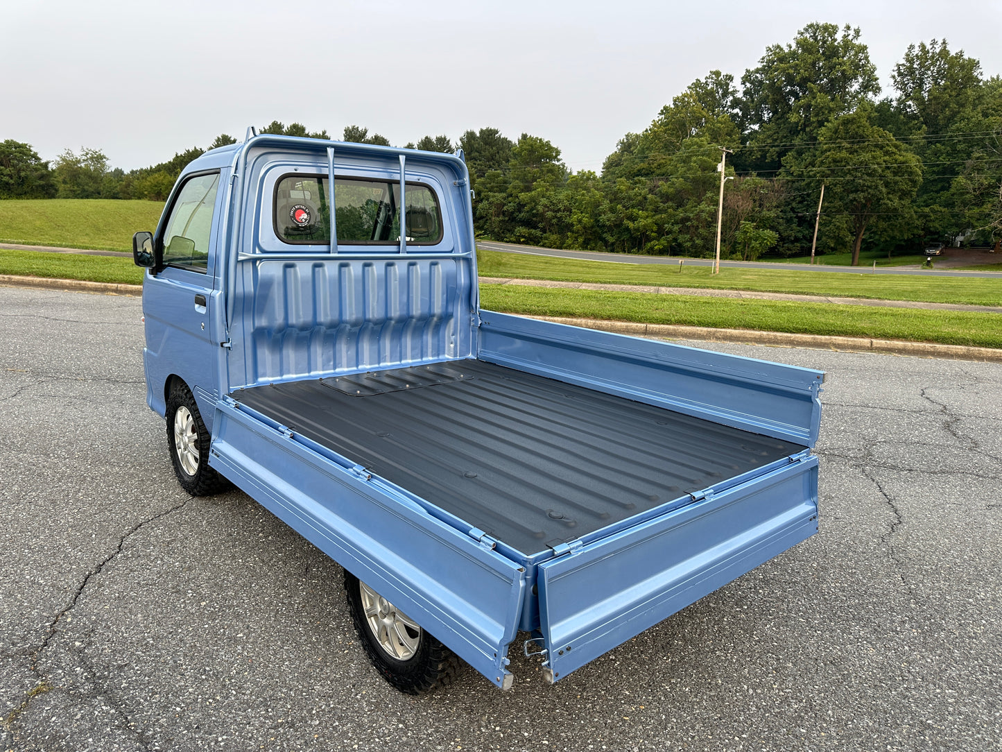 1999 DAIHATSU HIJET GD-S210P 4WD - FUEL INJECTED - 5 SPEED - A/C - CUSTOM PAINTJOB — LOT#890