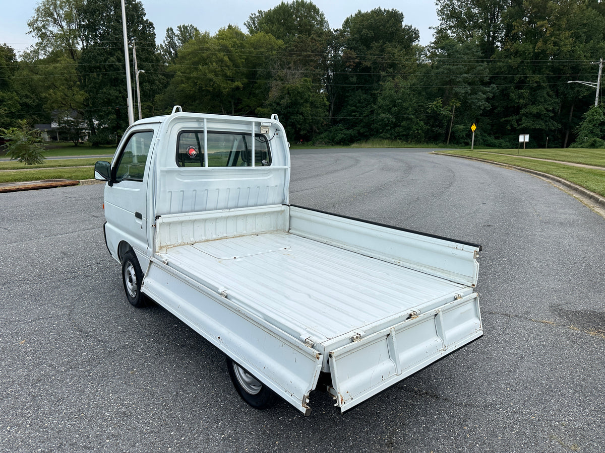 1998 SUZUKI CARRY 4WD - 5 SPEED - 38k MILES — LOT#809