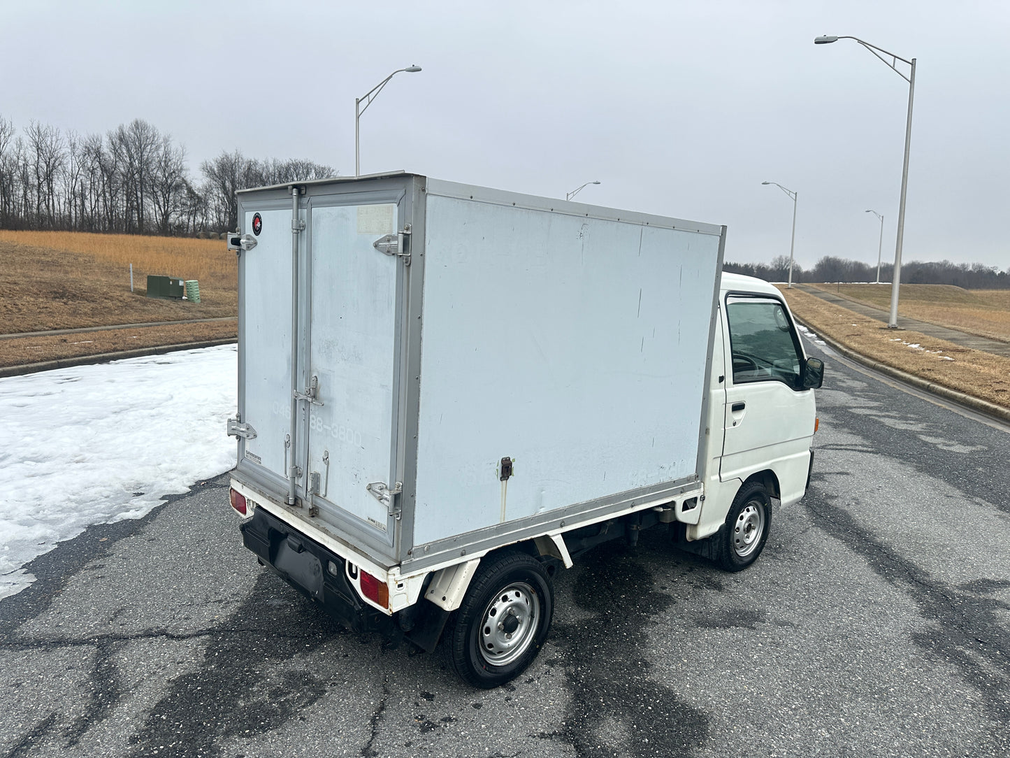 1999 SUBARU SAMBAR FREEZER TRUCK 4WD - 5 SPEED - A/C — LOT#782