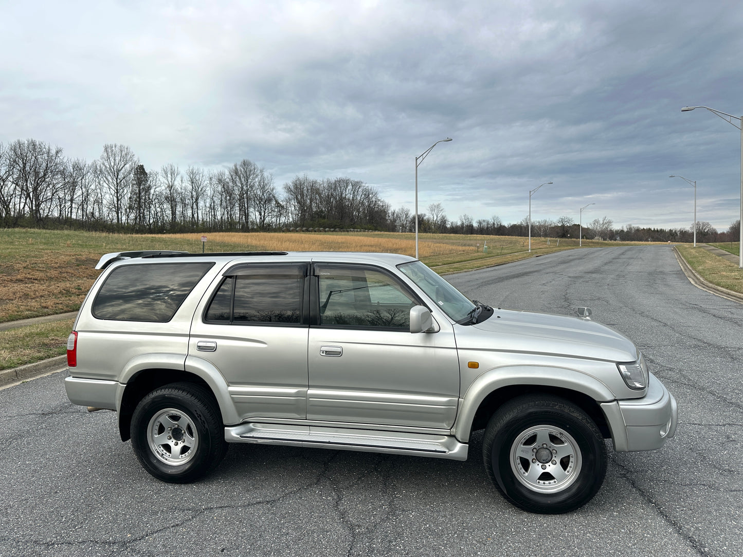 1999 TOYOTA HILUX SURF SSR-G 4WD - 4 Cylinder Gasoline — LOT#788