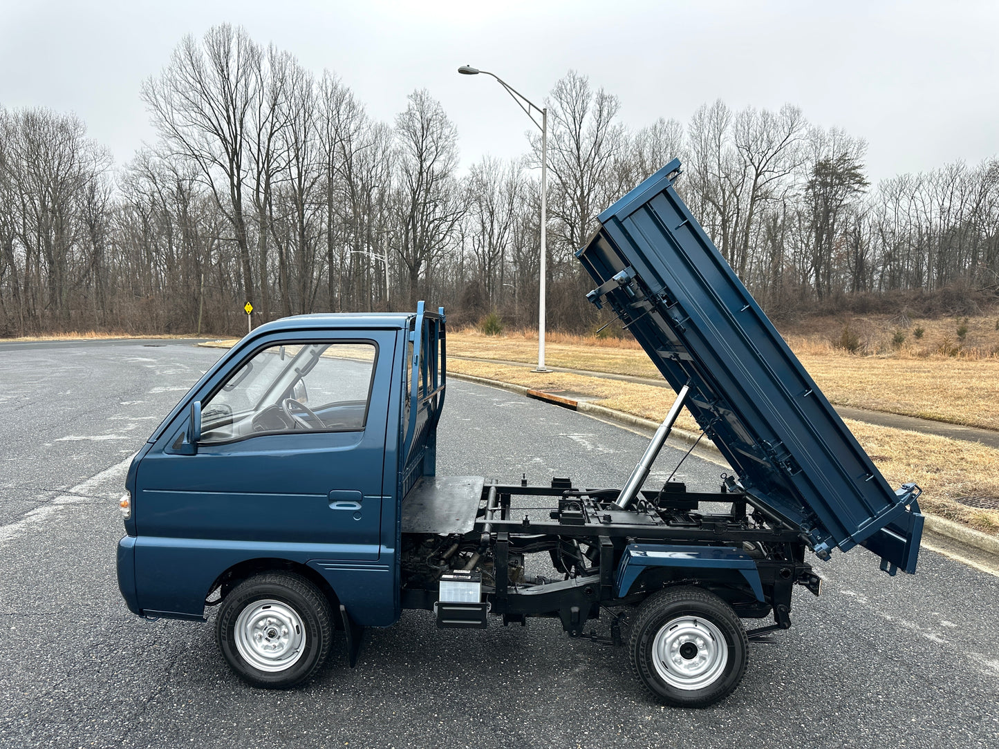 1992 SUZUKI CARRY 3-WAY DUMP 4WD — LOT#835