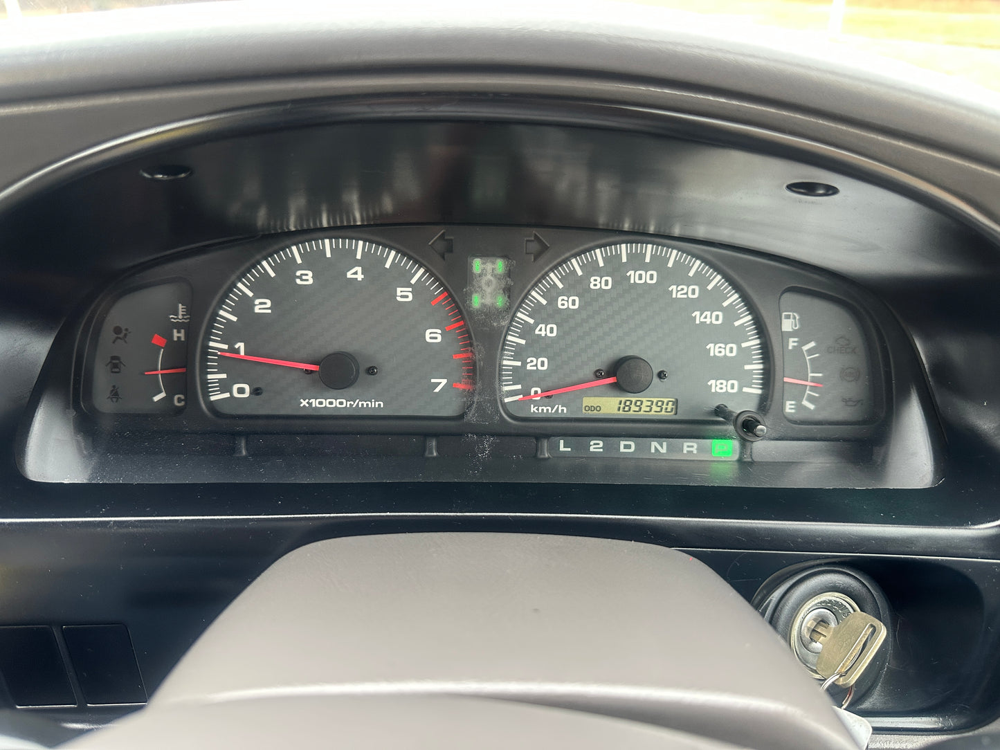 2000 TOYOTA HILUX SURF SSR-X 4WD - 4 Cylinder Gasoline — LOT#721