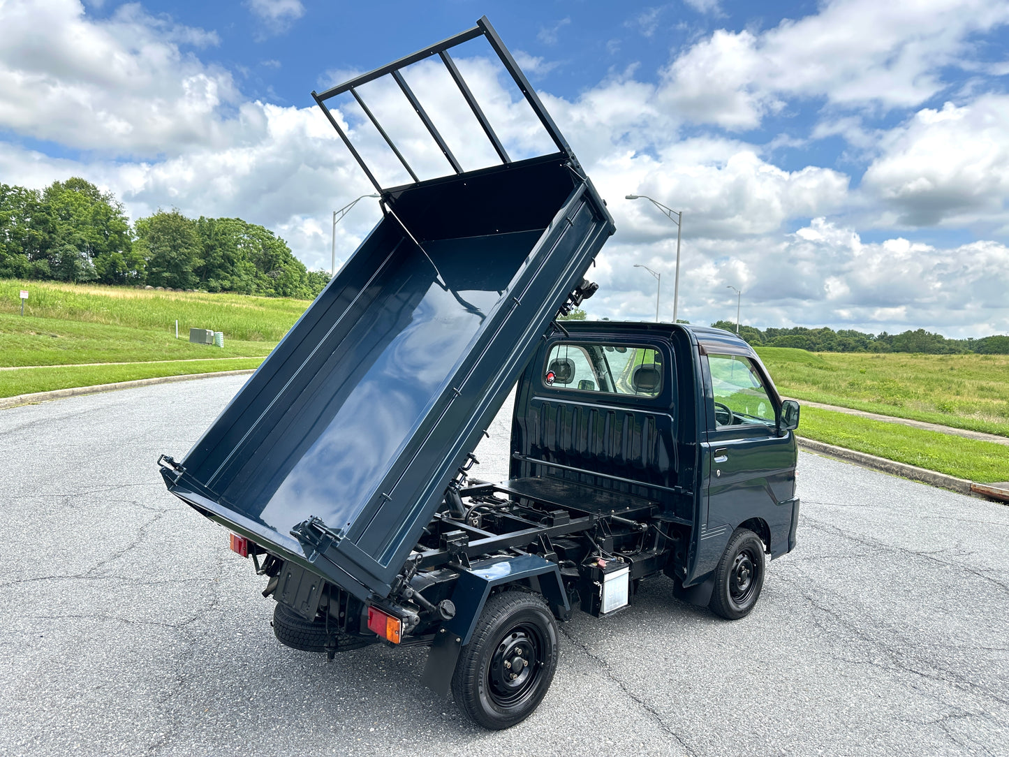 2000 DAIHATSU HIJET 3-WAY DUMP 4WD - A/C - FUEL INJECTION