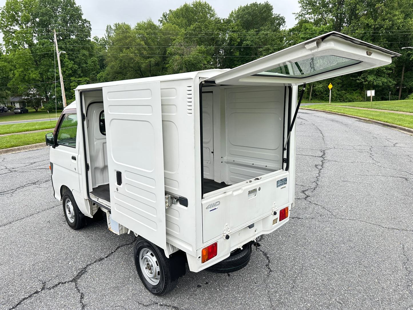 1998 DAIHATSU HIJET CARGO 4WD - A/C