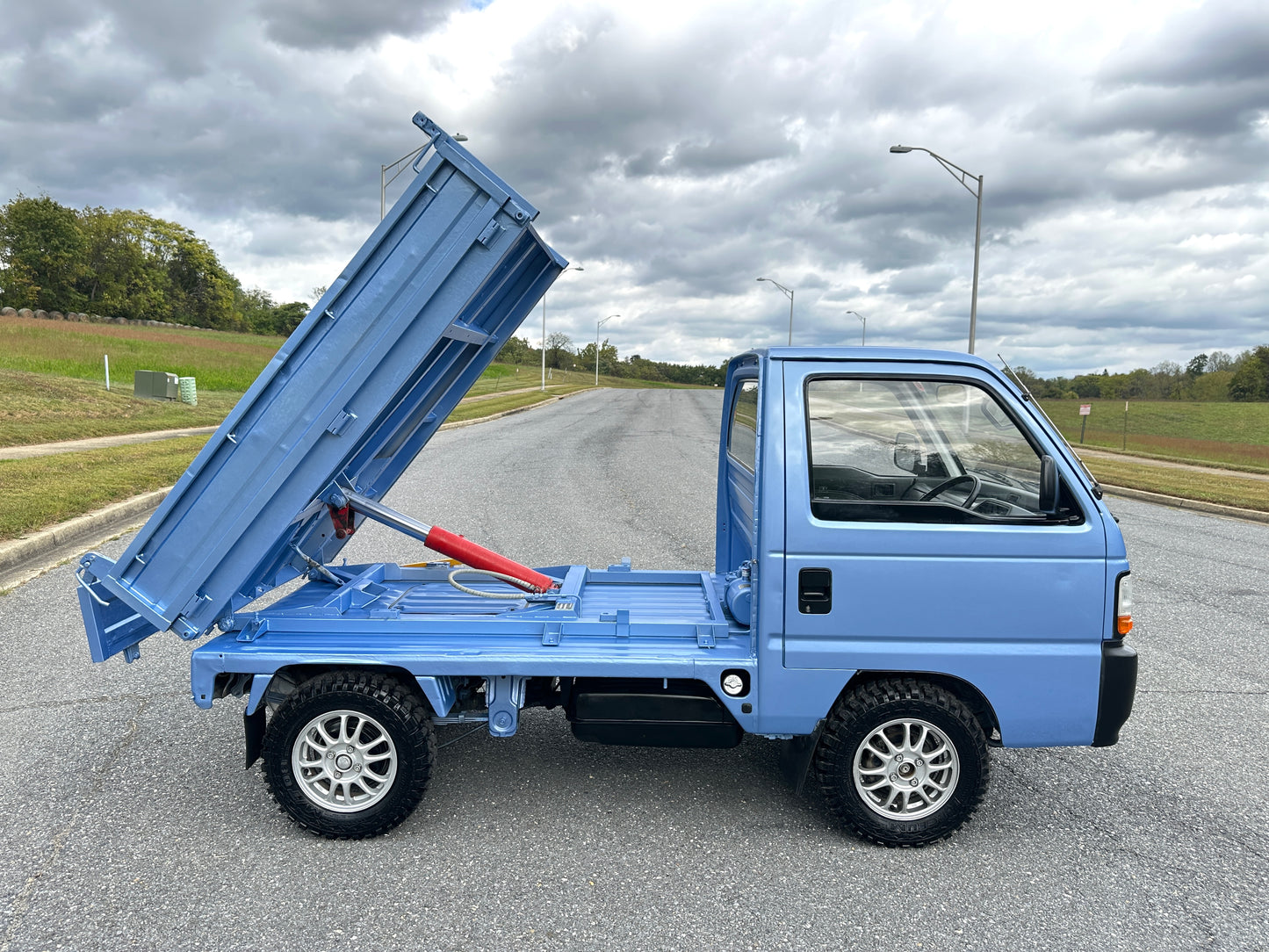 1994 HONDA ACTY DUMP 4WD - AIR CONDITIONING & CUSTOM PAINT — LOT#588