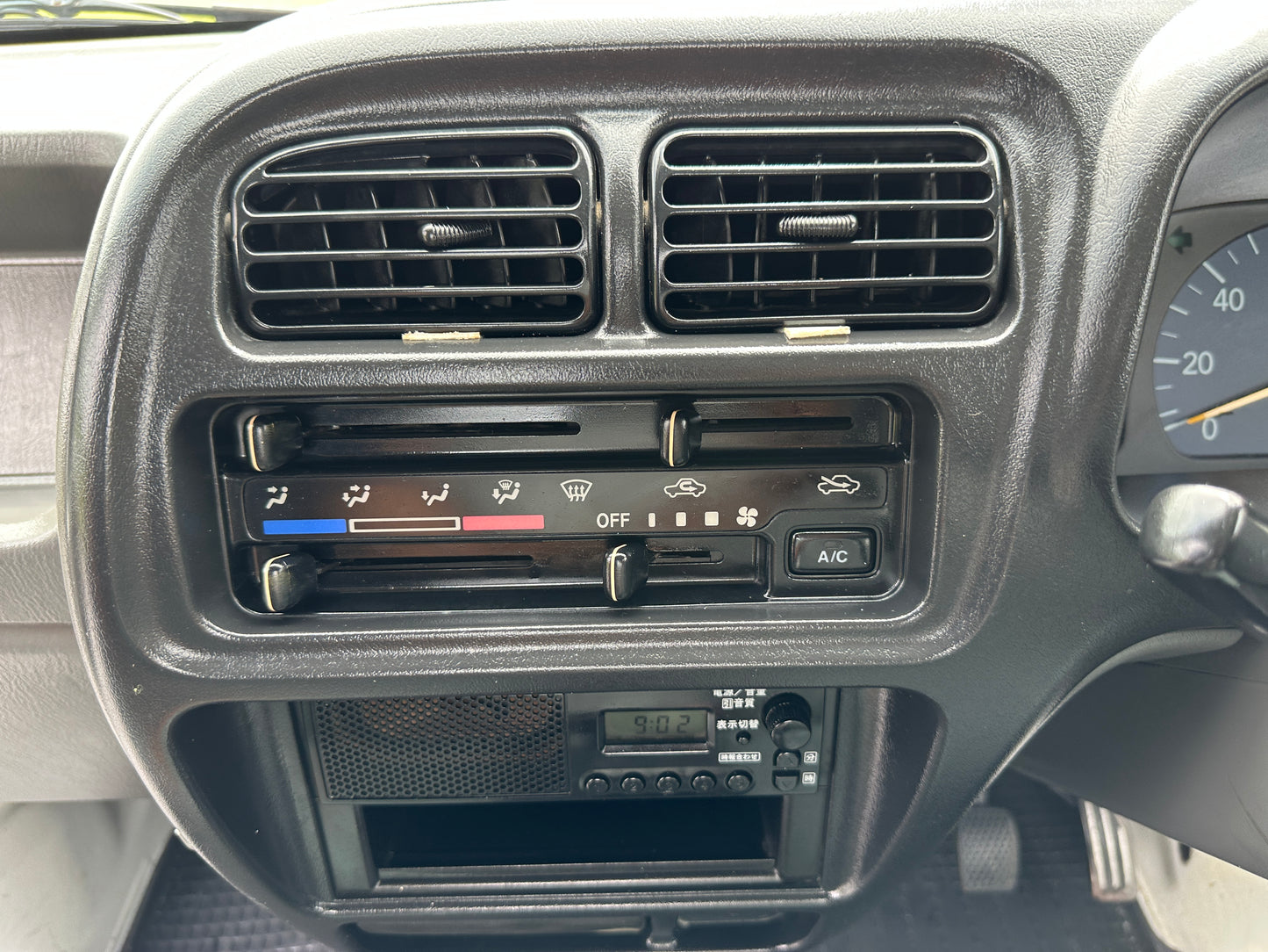 2000 SUZUKI CARRY 4WD - A/C - FUEL INJECTED