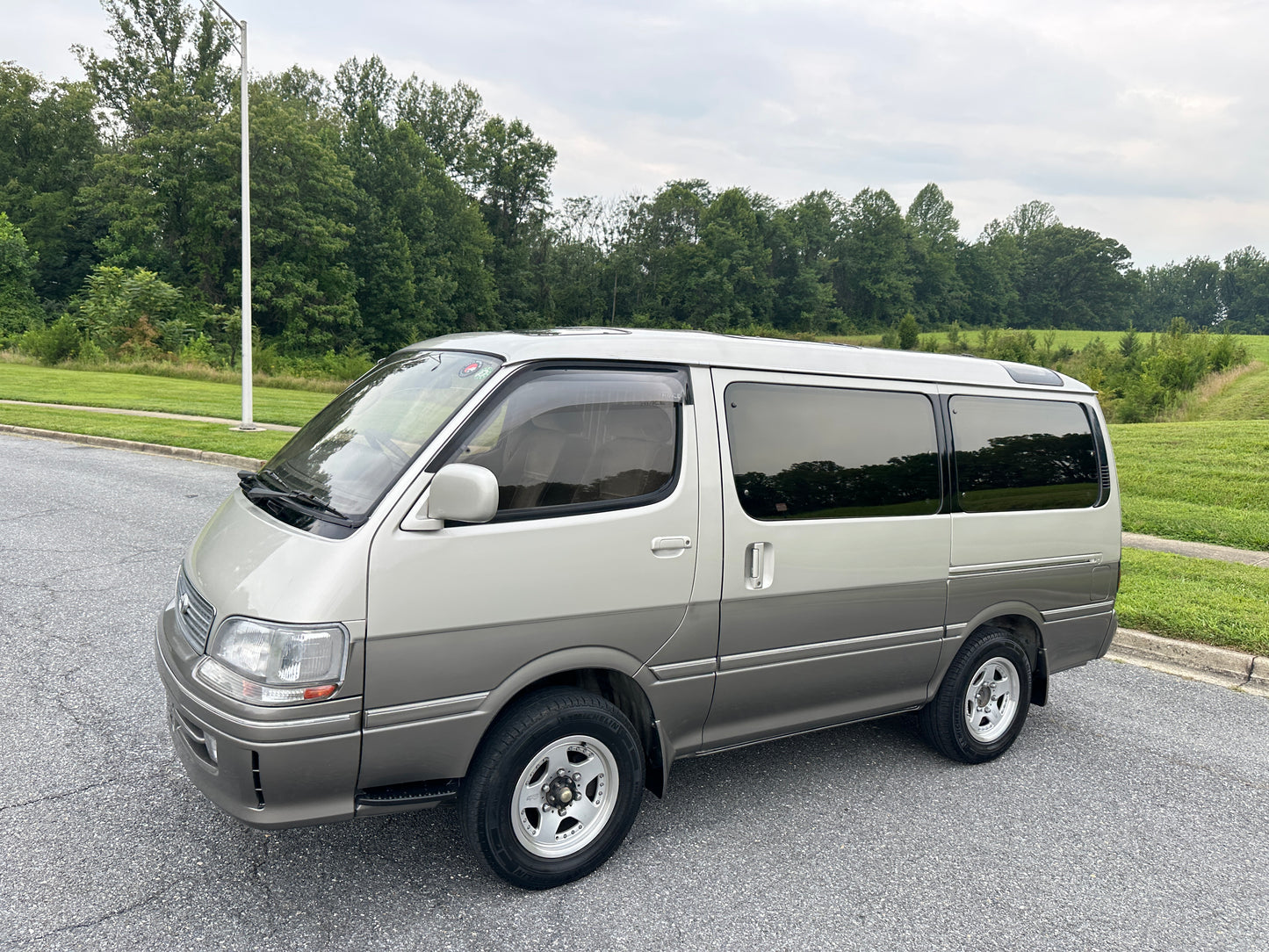 1998 TOYOTA HIACE SUPER CUSTOM LIMITED 4WD - TURBO DIESEL - LOT#910