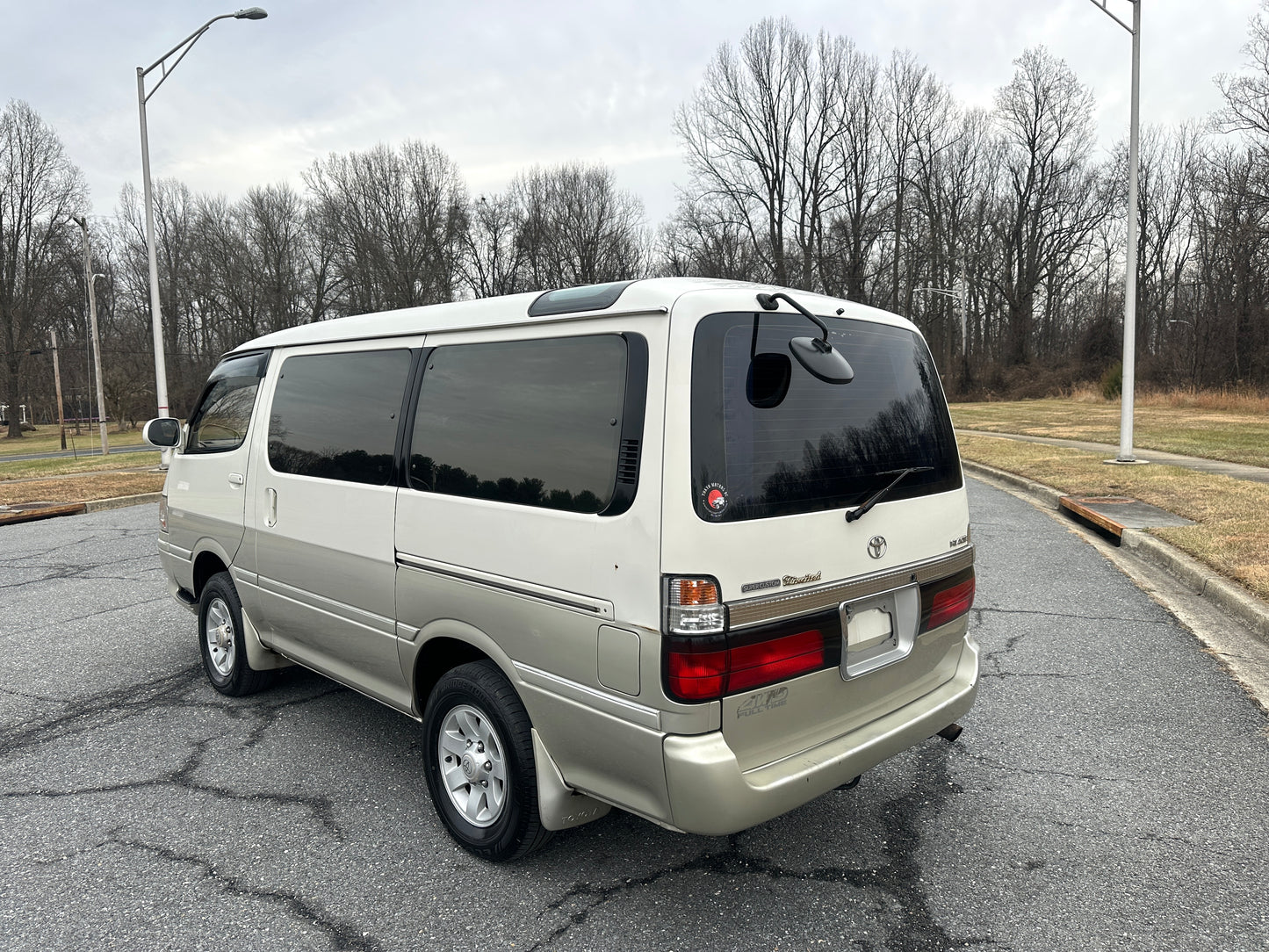 1999 TOYOTA HIACE SUPER CUSTOM LIMITED 4WD - INTERCOOLED TURBO DIESEL — LOT#687