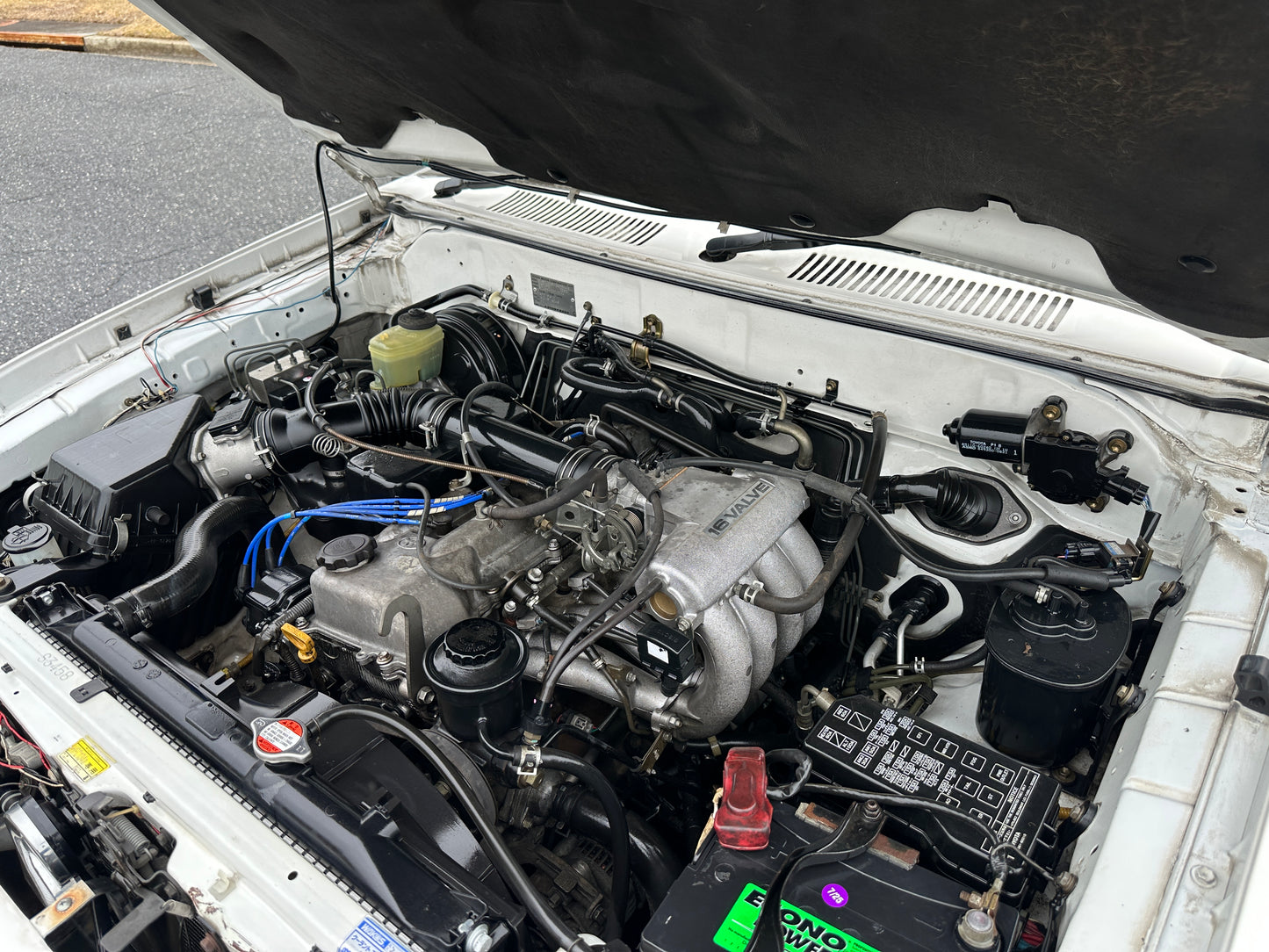 1999 Toyota Land Cruiser Prado TX Limited 4WD - 4 Cylinder Gasoline — LOT#686