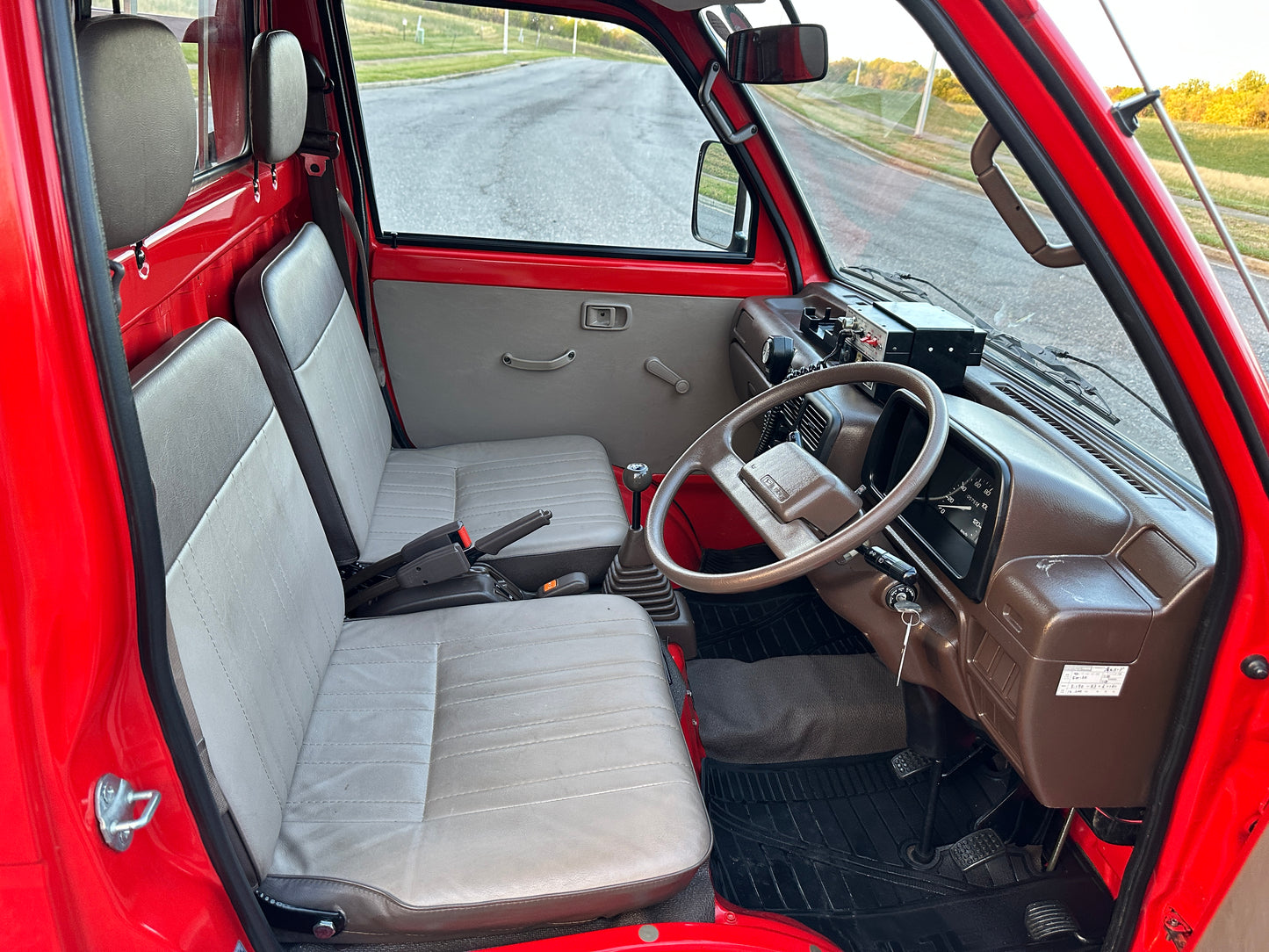 1992 DAIHATSU HIJET FIRE TRUCK 4WD V-S83P - 3,575 MILES - WORKING SIREN, EMERGENCY LIGHTS & PA SYSTEM — LOT#880