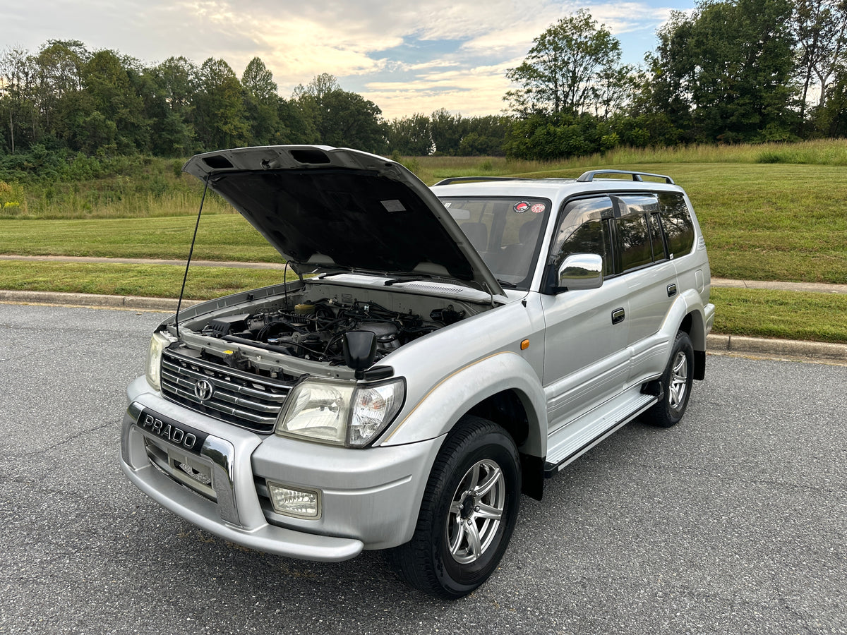 2000 Toyota Land Cruiser Prado TX Limited 4WD - 4 Cylinder Gasoline — LOT#904