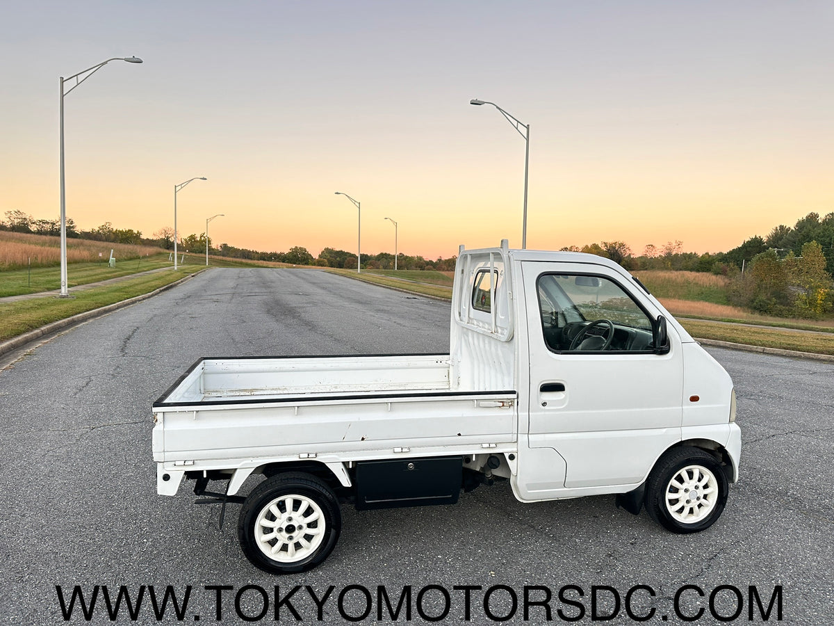 “UNICORN” 1999 SUZUKI CARRY TURBO 4WD - AUTOMATIC TRANSMISSION - A/C - 19k MILES — LOT#997