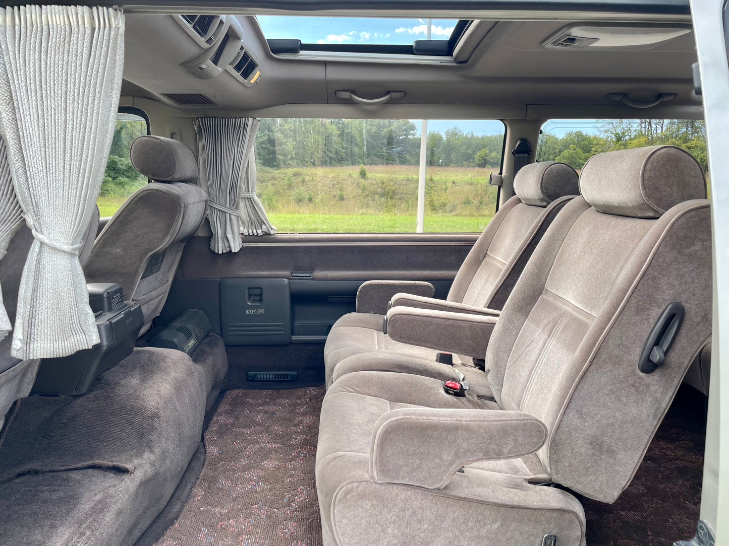 1996 TOYOTA HIACE SUPER CUSTOM KZH106