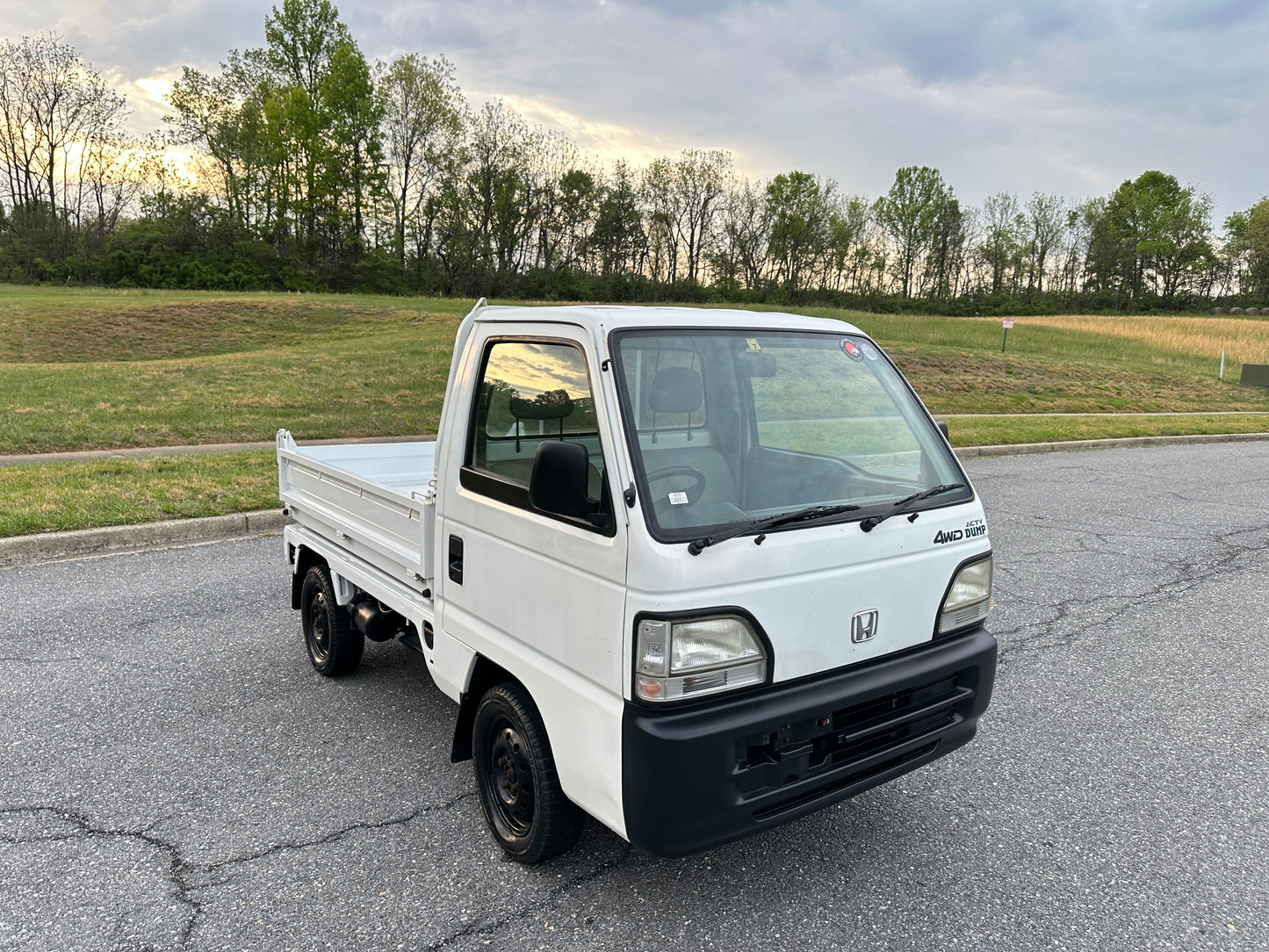 1997 HONDA ACTY SDX DUMP V-HA4  - 4WD - 5 SPEED - LOT#810