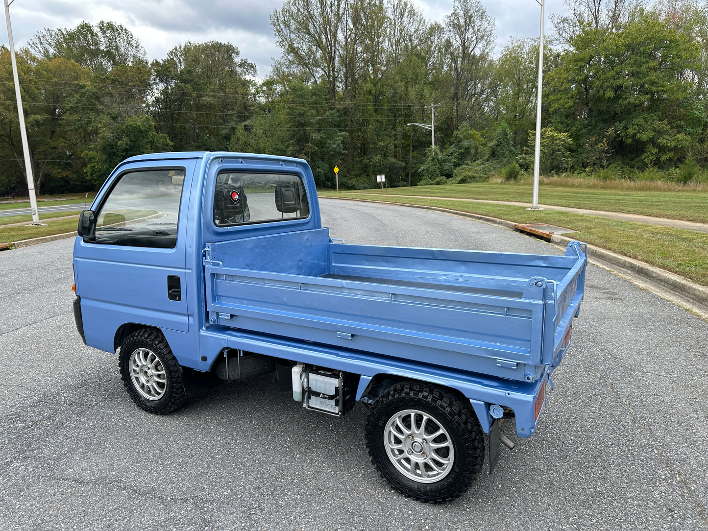 1994 HONDA ACTY DUMP 4WD - AIR CONDITIONING & CUSTOM PAINT — LOT#588