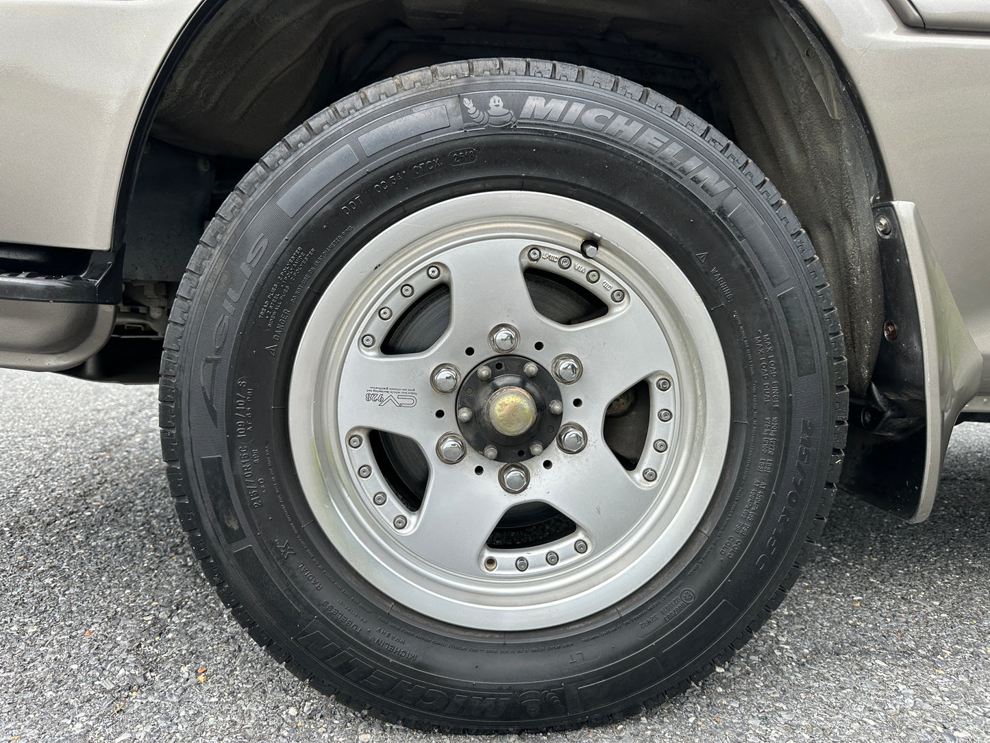 1998 TOYOTA HIACE SUPER CUSTOM LIMITED 4WD - TURBO DIESEL - LOT#910