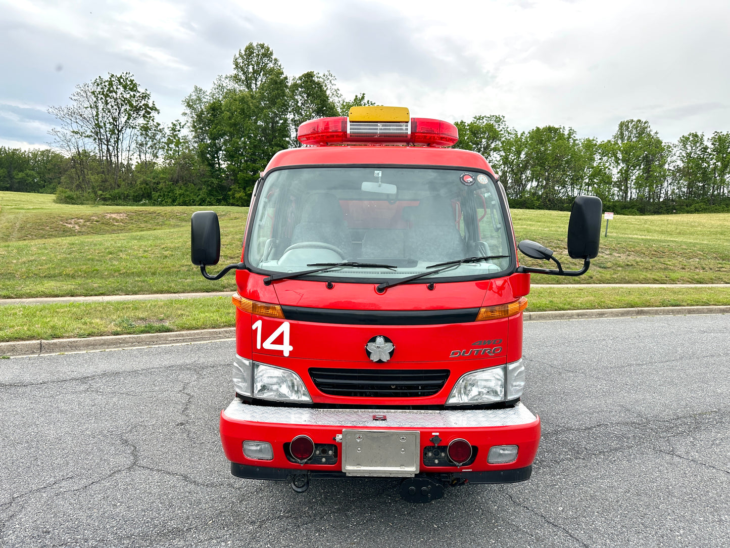 2000 HINO DUTRO 4WD JAPANESE FIRE TRUCK - 4WD - DIESEL - 5,829 MILES - A/C - FULLY FUNCTIONAL — LOT#856