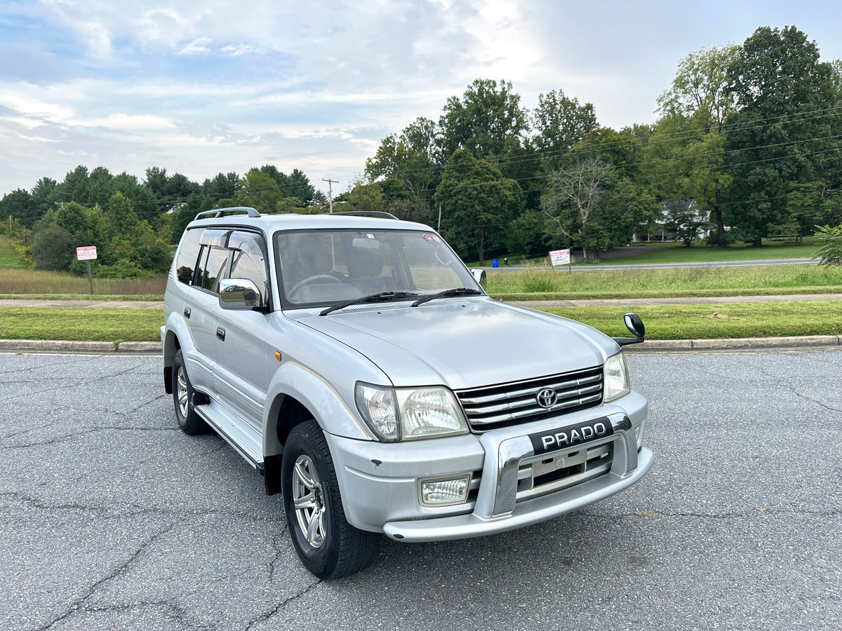 2000 Toyota Land Cruiser Prado TX Limited 4WD - 4 Cylinder Gasoline — LOT#904
