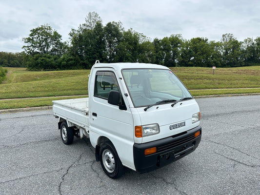 1997 SUZUKI CARRY 4WD - 5 SPEED - AIR CONDITIONING — LOT#623