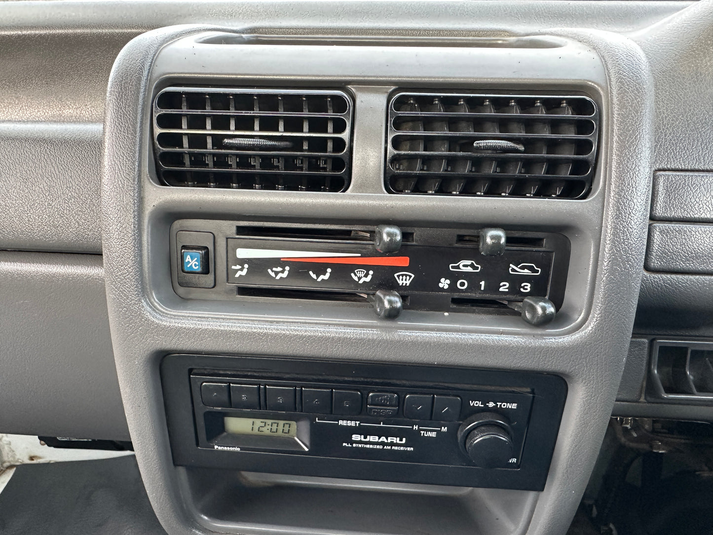 1998 SUBARU SAMBAR SPECIAL 4WD - AUTOMATIC TRANSMISSION - A/C - FUEL INJECTION — LOT#776