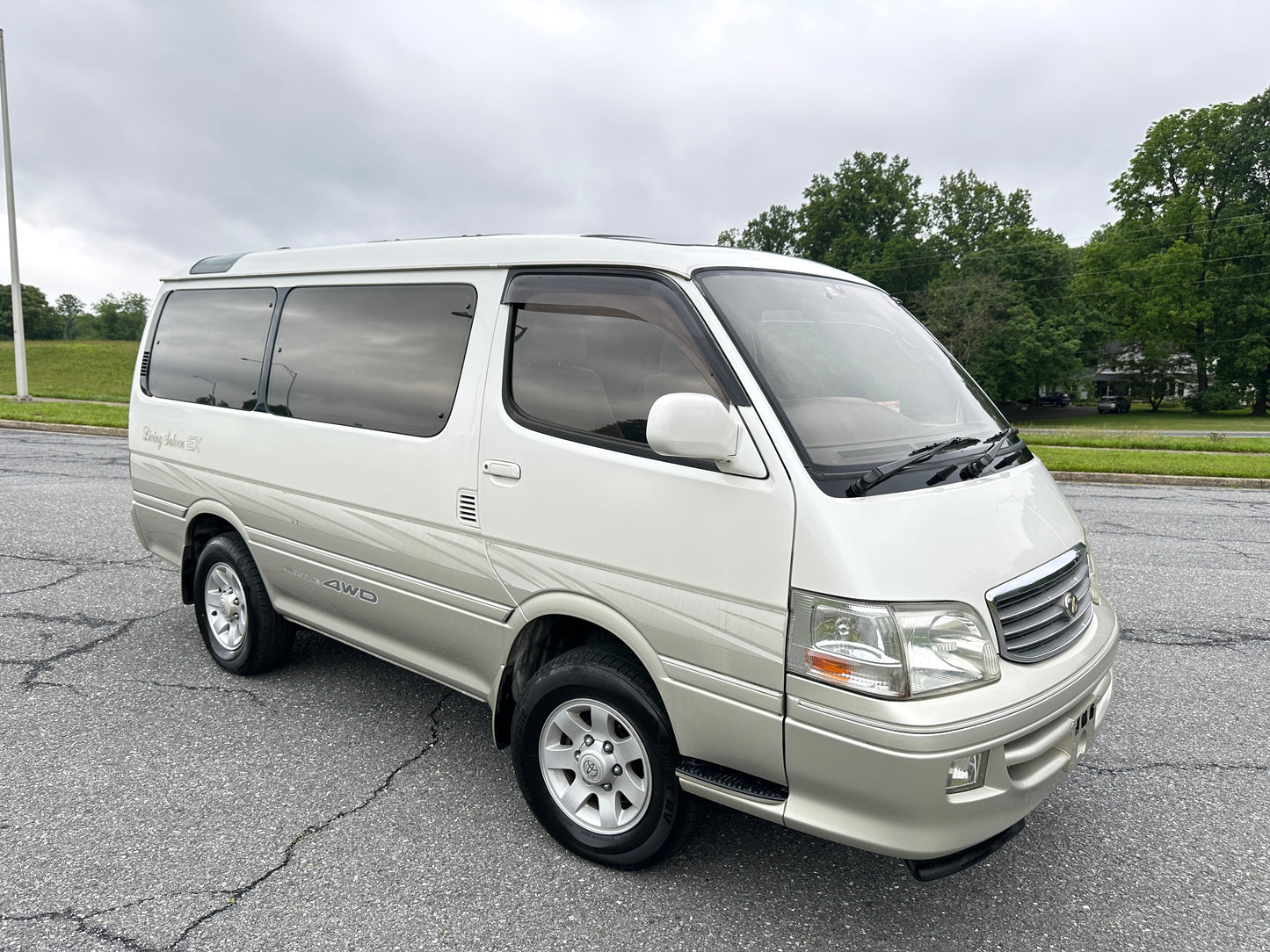 2000 TOYOTA HIACE SUPER CUSTOM LIVING SALOON EX 4WD — INTERCOOLER TURBO DIESEL