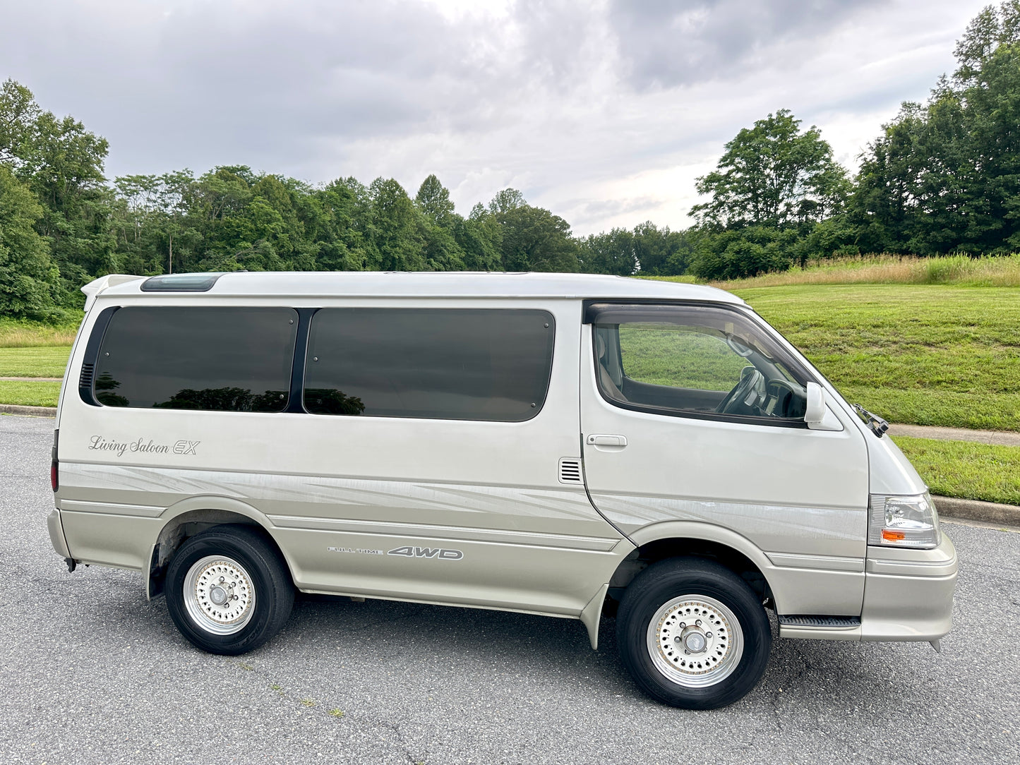 2000 TOYOTA HIACE SUPER CUSTOM LIVING SALOON EX 4WD — INTERCOOLER TURBO DIESEL