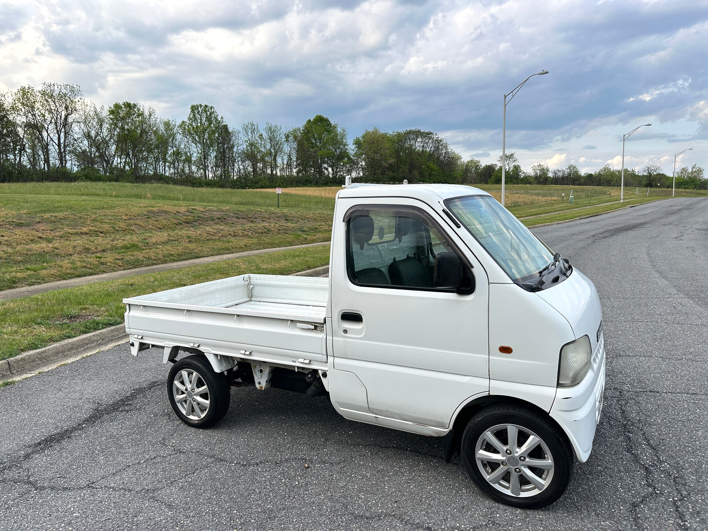 2001 SUZUKI CARRY -FUEL INJECTED- A/C — LOT#870