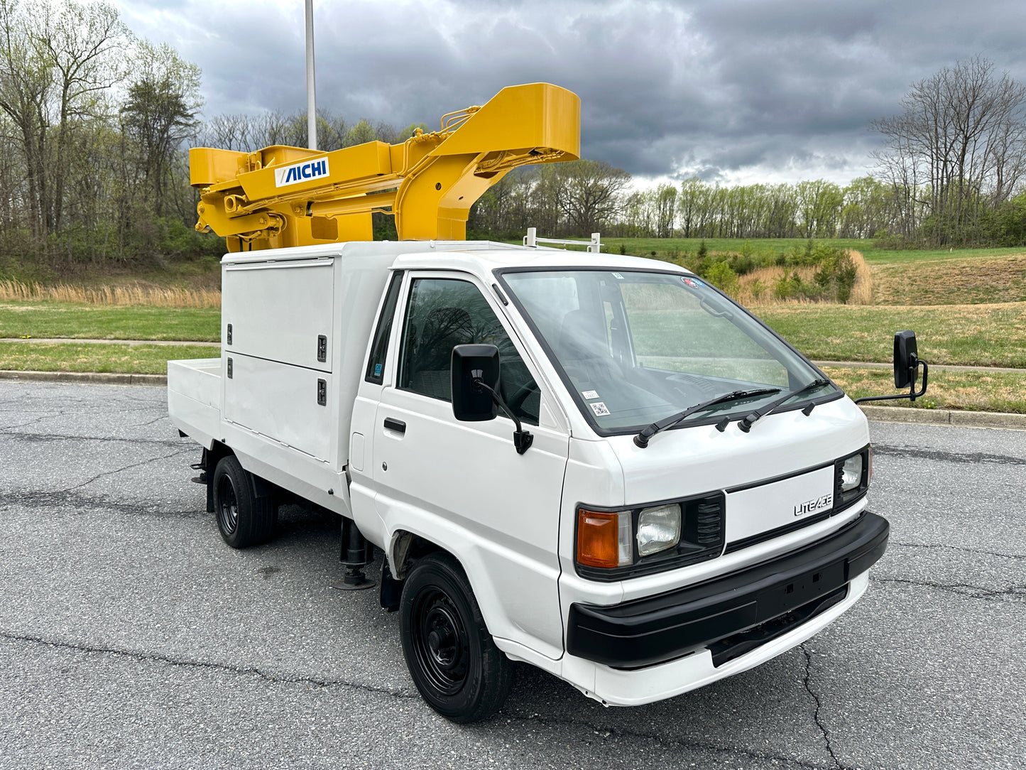 1997 TOYOTA LITEACE AICHI BUCKET TRUCK CM55