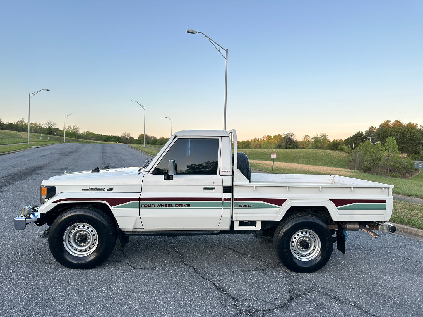 1999 TOYOTA LAND CRUISER FZJ75 PICKUP 4WD - GCC SPEC - LEFT HAND DRIVE - 5 SPEED MANUAL — LOT#854