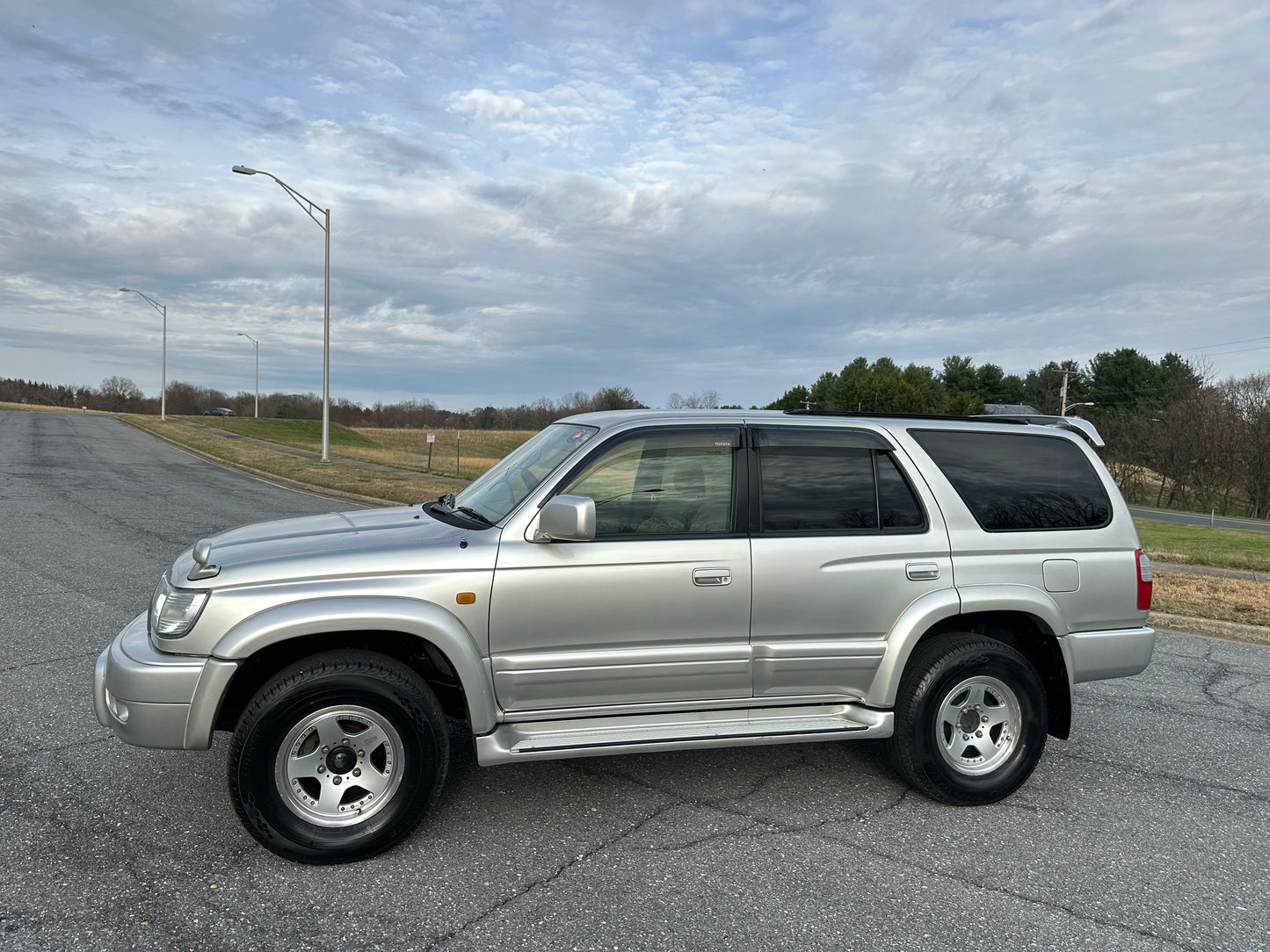 1999 TOYOTA HILUX SURF SSR-G 4WD - 4 Cylinder Gasoline — LOT#788