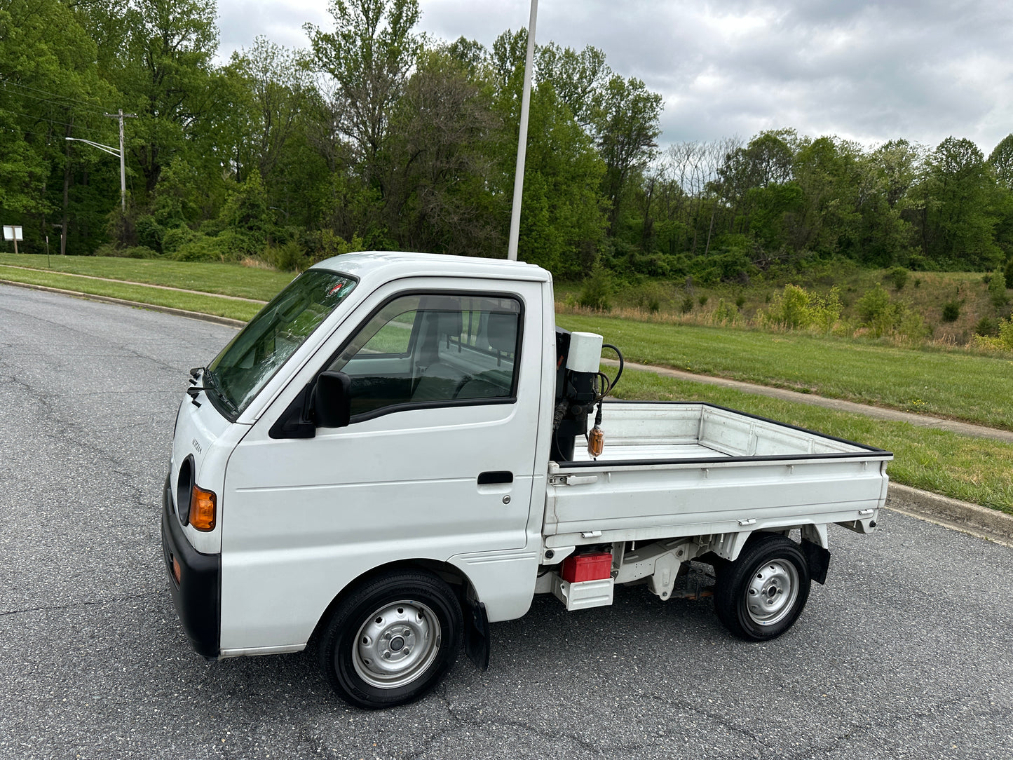1996 MAZDA AUTOZAM SCRUM - HYDRAULIC CRANE - 28k Miles — LOT#762