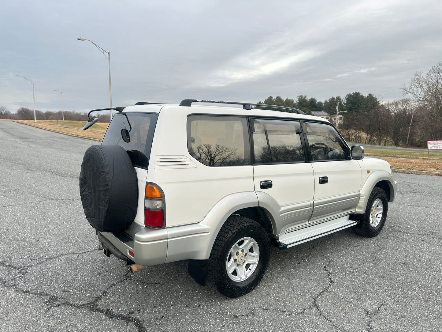 1998 Toyota Land Cruiser Prado TX Limited 4WD - 4 Cylinder Gasoline — LOT#695