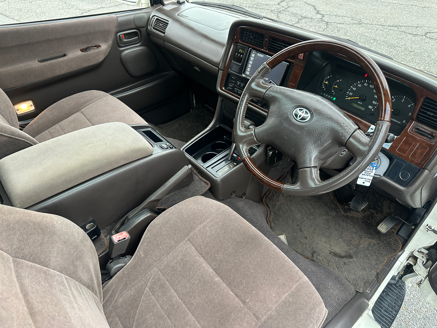 1999 TOYOTA HIACE SUPER CUSTOM LIVING SALOON EX 4WD — INTERCOOLER TURBO DIESEL — LOT#719