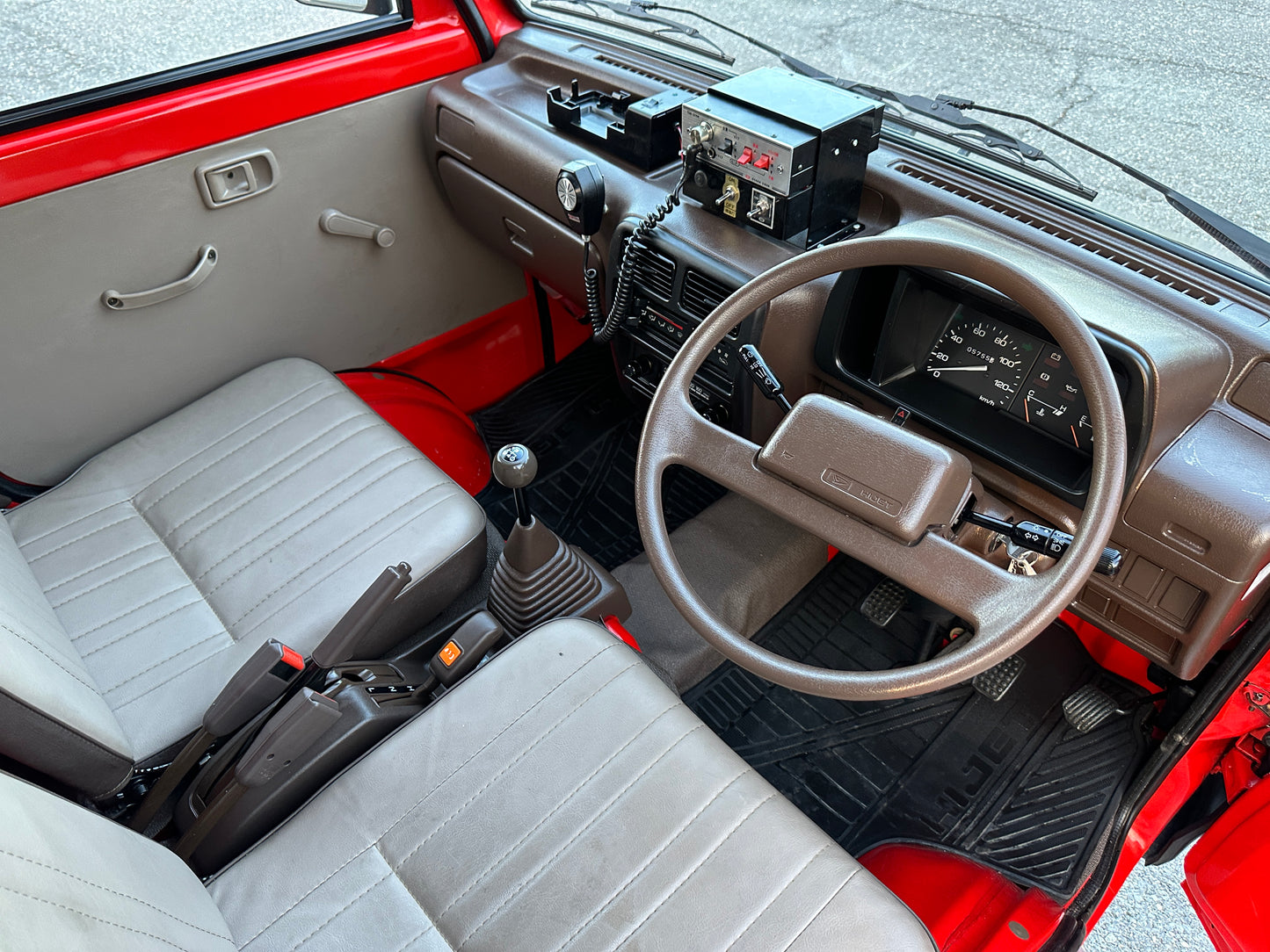 1992 DAIHATSU HIJET FIRE TRUCK 4WD V-S83P - 3,575 MILES - WORKING SIREN, EMERGENCY LIGHTS & PA SYSTEM — LOT#880