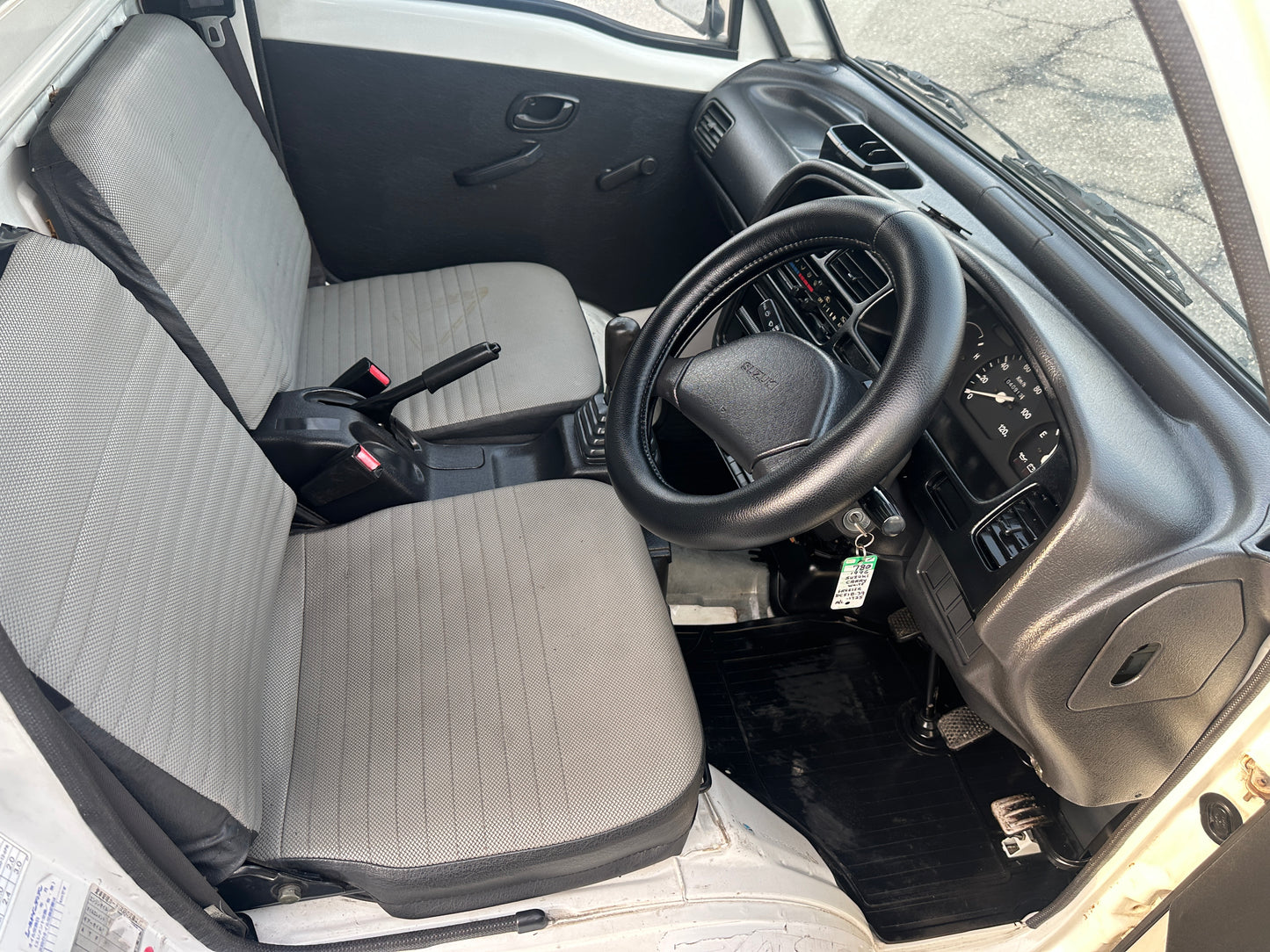 1996 SUZUKI CARRY FREEZER TRUCK - 25k MILES - A/C — LOT#780